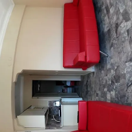 Club Aquarium إتْشميلير